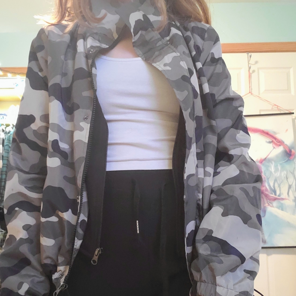 Medium camo sweatshirt and jacket combo